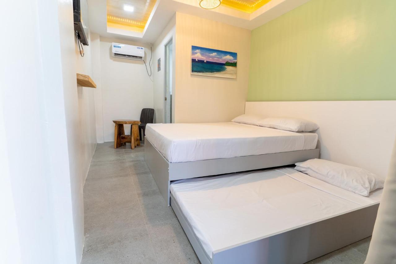 Bamboo Paraiso Resort At Bolo Beach Alaminos Exterior photo
